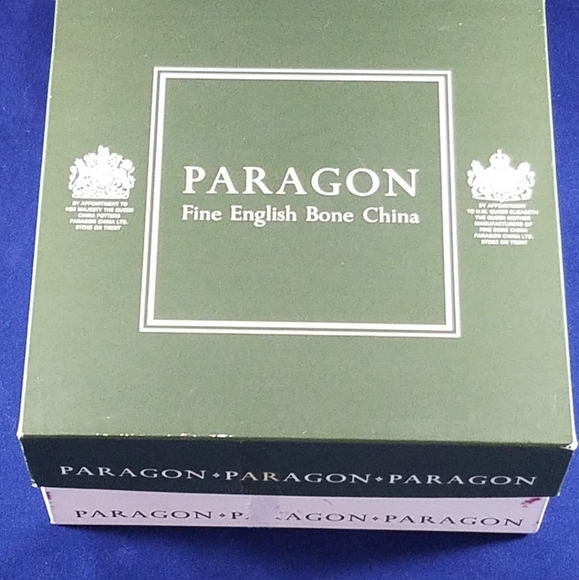 IN THE ORIGINAL PACHEGE/BOX 2 BEAUTIFUL PARAGON ENGLISH BON CHINA CANDLE HOLDERS - Picture 4 of 7